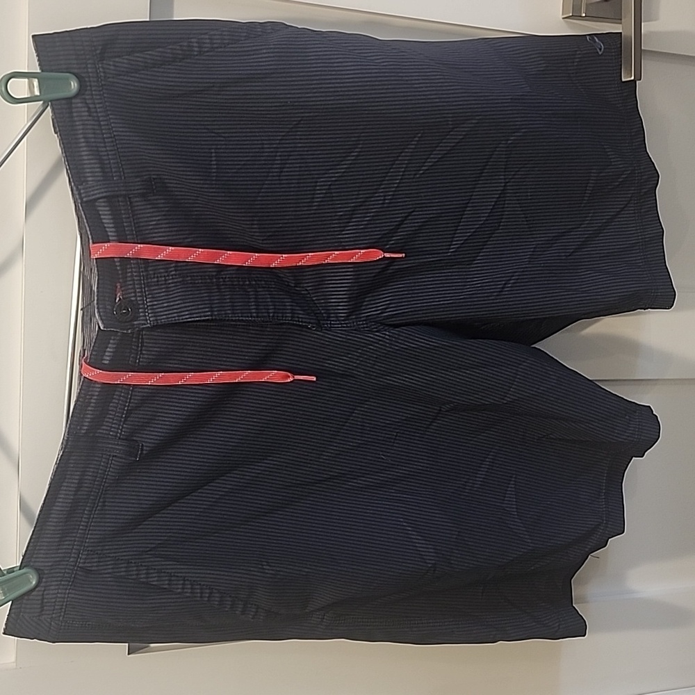 38 O'Neill shorts